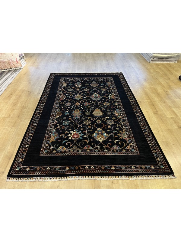 Türk El Düğümlü Madalyon Desenli El Dokuma Kilim