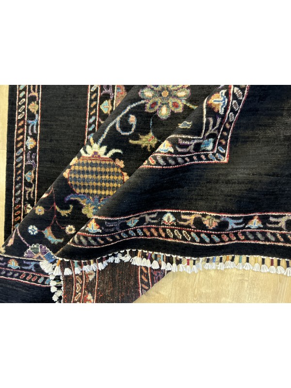 Türk El Düğümlü Madalyon Desenli El Dokuma Kilim